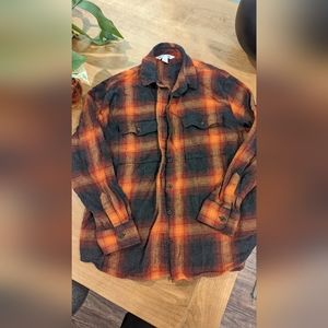 Old Navy boyfriend shirt Taylor Swift Dupe